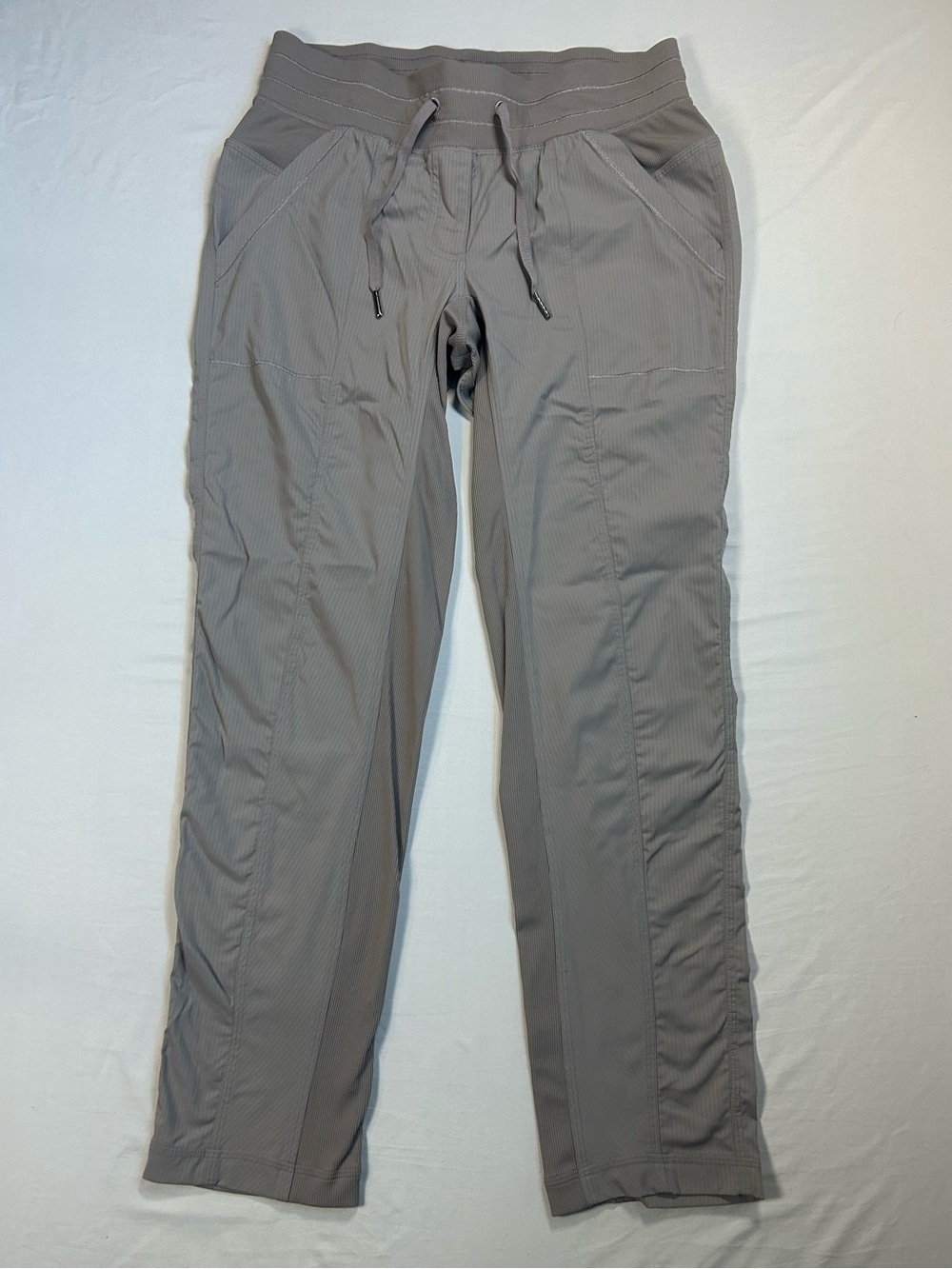 Lululemon Women Size 6 Into Something Good Cupro Scrunch Ruched Gray Leggings